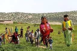 تصاویر/ تماشاخانه سیار در معمولان
