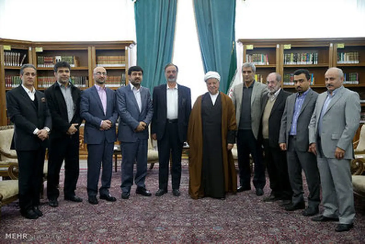 دیدار آیت الله هاشمی رفسنجانی با مسؤولین صندوق فرهنگیان/تصاویر