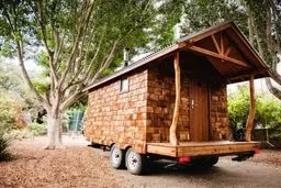 تصاویری جالب از خانه چوبی متحرک