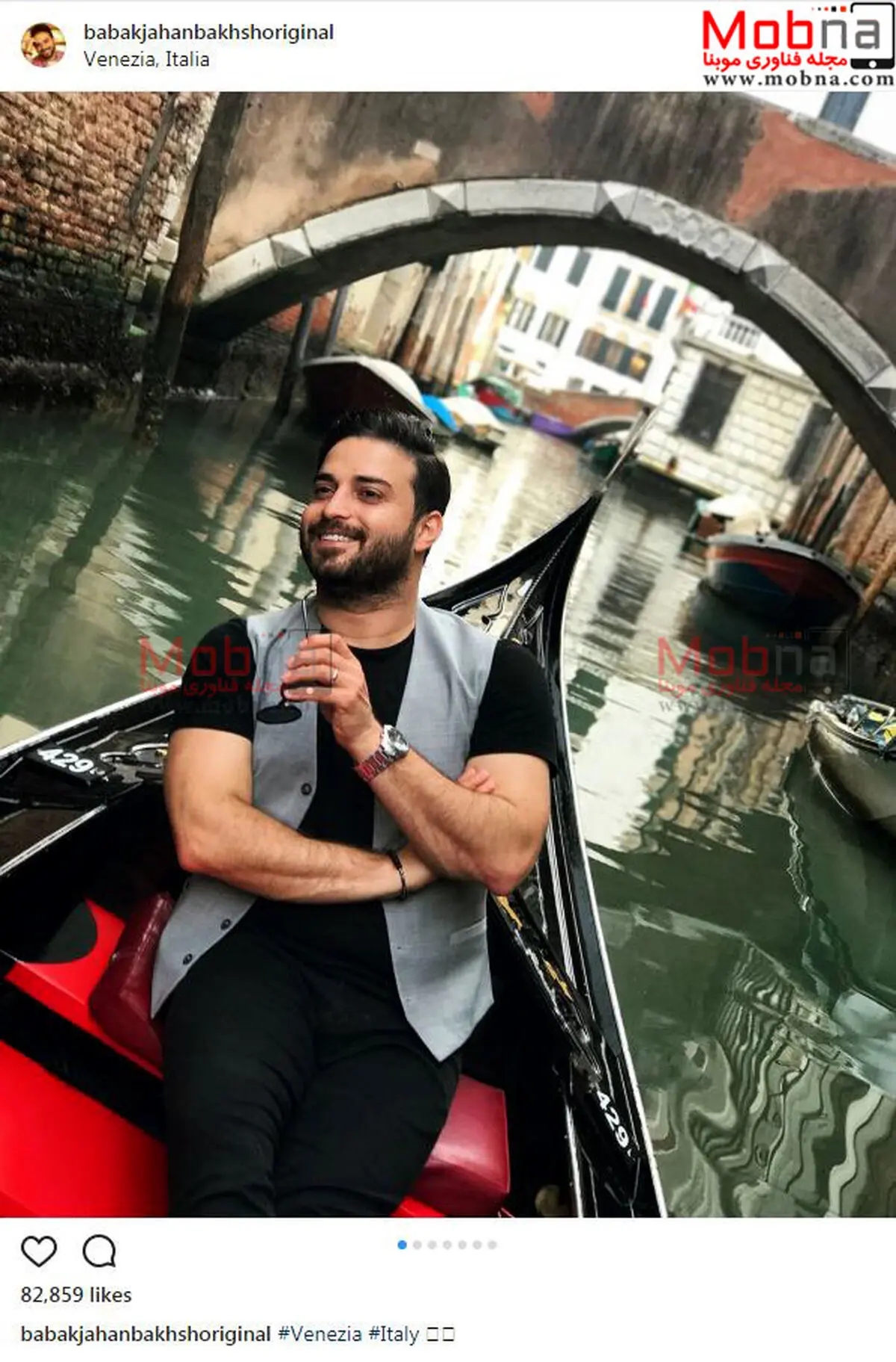 خواننده معروف در ونیز + تصویر
