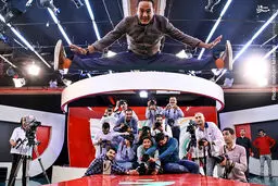انعطاف بدنی رامبد جوان!/عکس