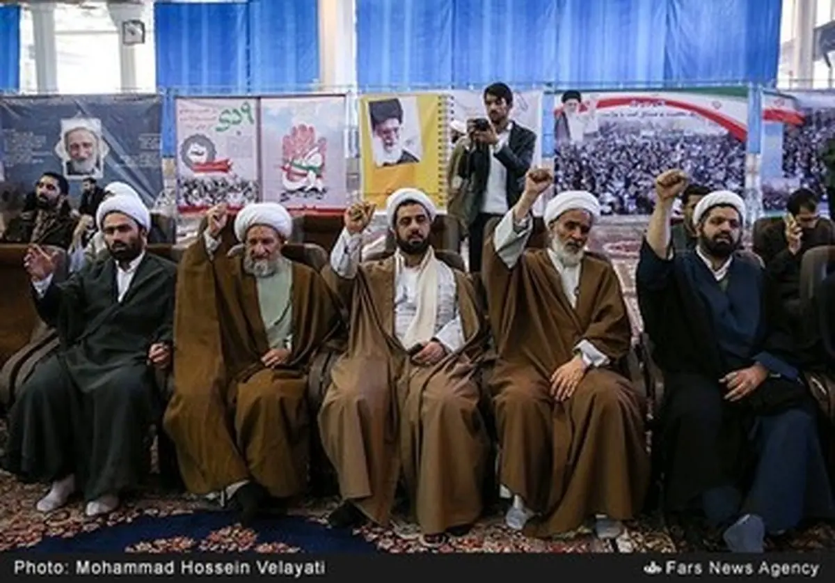 تجمع بزرگ طلاب و روحانیون استان تهران در «هفته بصیرت»/تصاویر