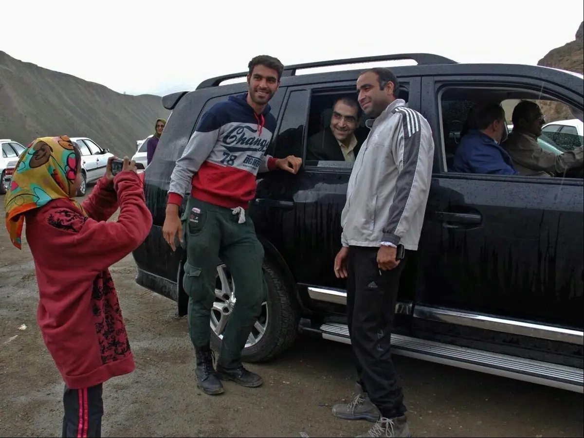 عکس/ وزیر بهداشت در لنز دختر بچه عکاس