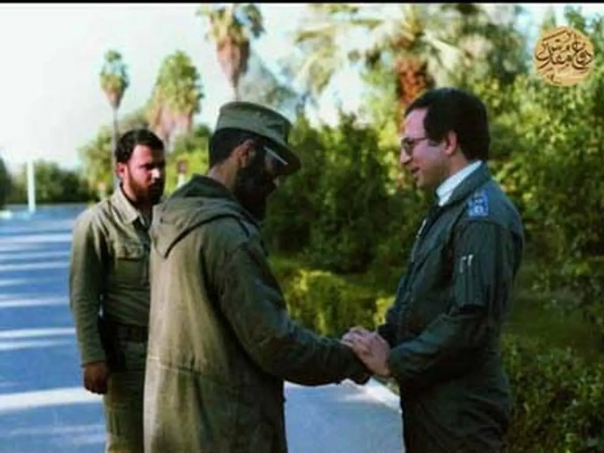 شهید فکوری در کنار رهبر انقلاب/عکس