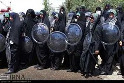 مانور خواهران بسیجی برای مقابله با اغتشاش خیابانی/تصاویر