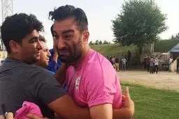 اشک‌های حنیف عمرانزاده در روز بازی با استقلال‬/ عکس