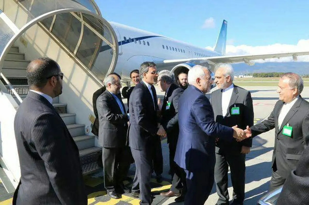 استقبال از ظریف در فرودگاه ژنو/عکس
