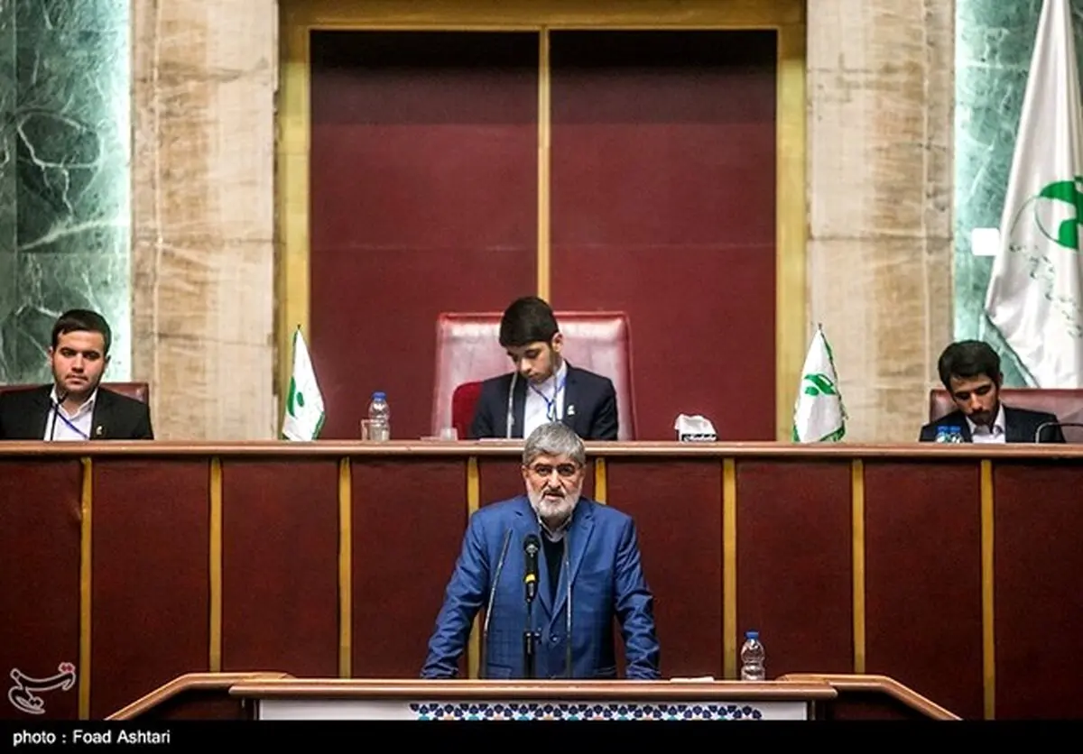سخنرانی علی مطهری در مجلس دانش آموزی/عکس