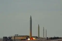 یک موشک خرمشهر ۴ ایران ۸۰ هدف را نابود می کند