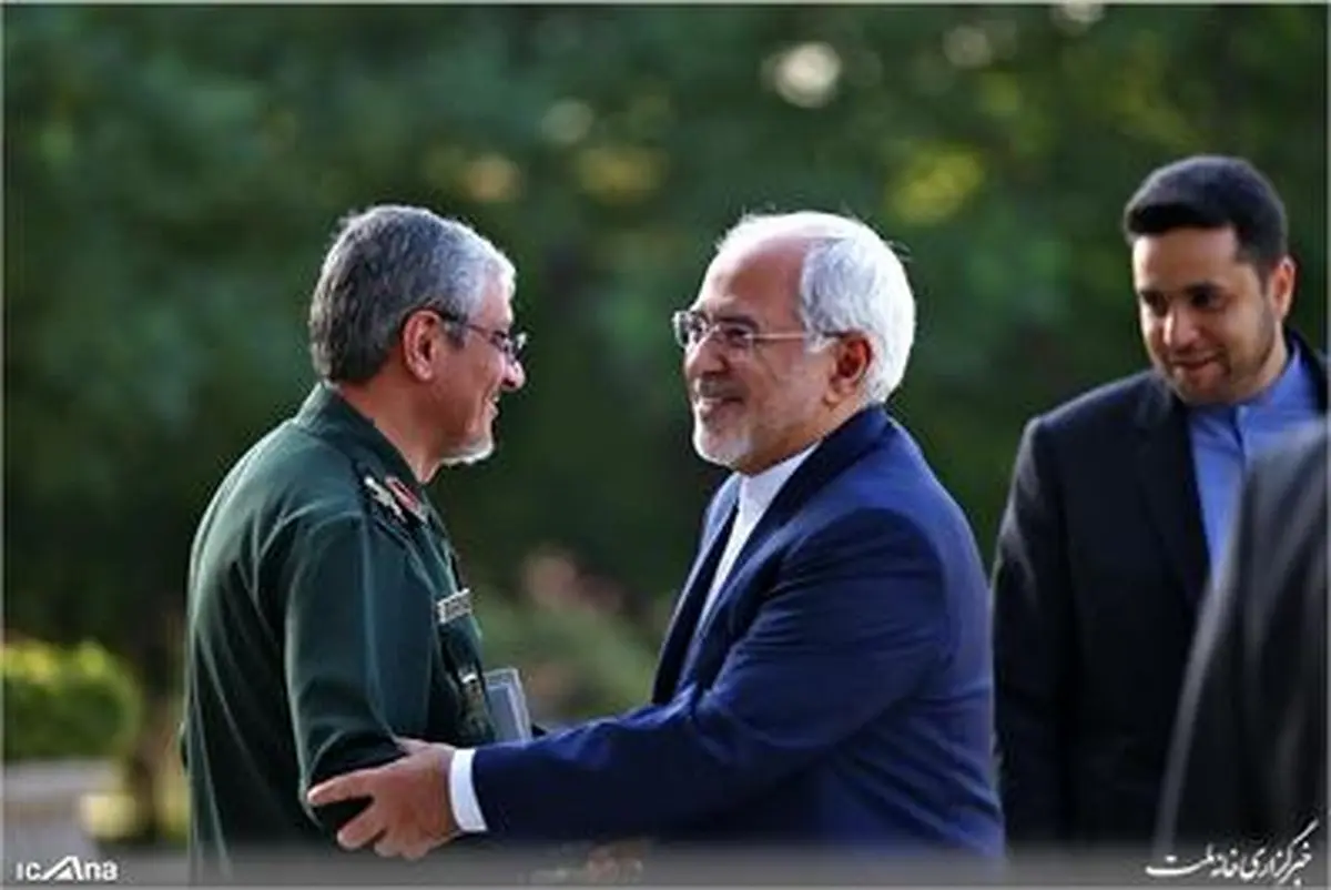 تصاویر حاشیه ای از حضور وزرای پیشنهاد در فضای باز مجلس