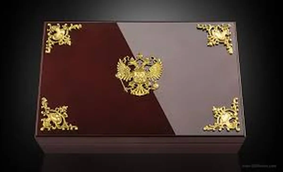 موبایل مخصوص پوتین چقدر ارزش دارد+عکس