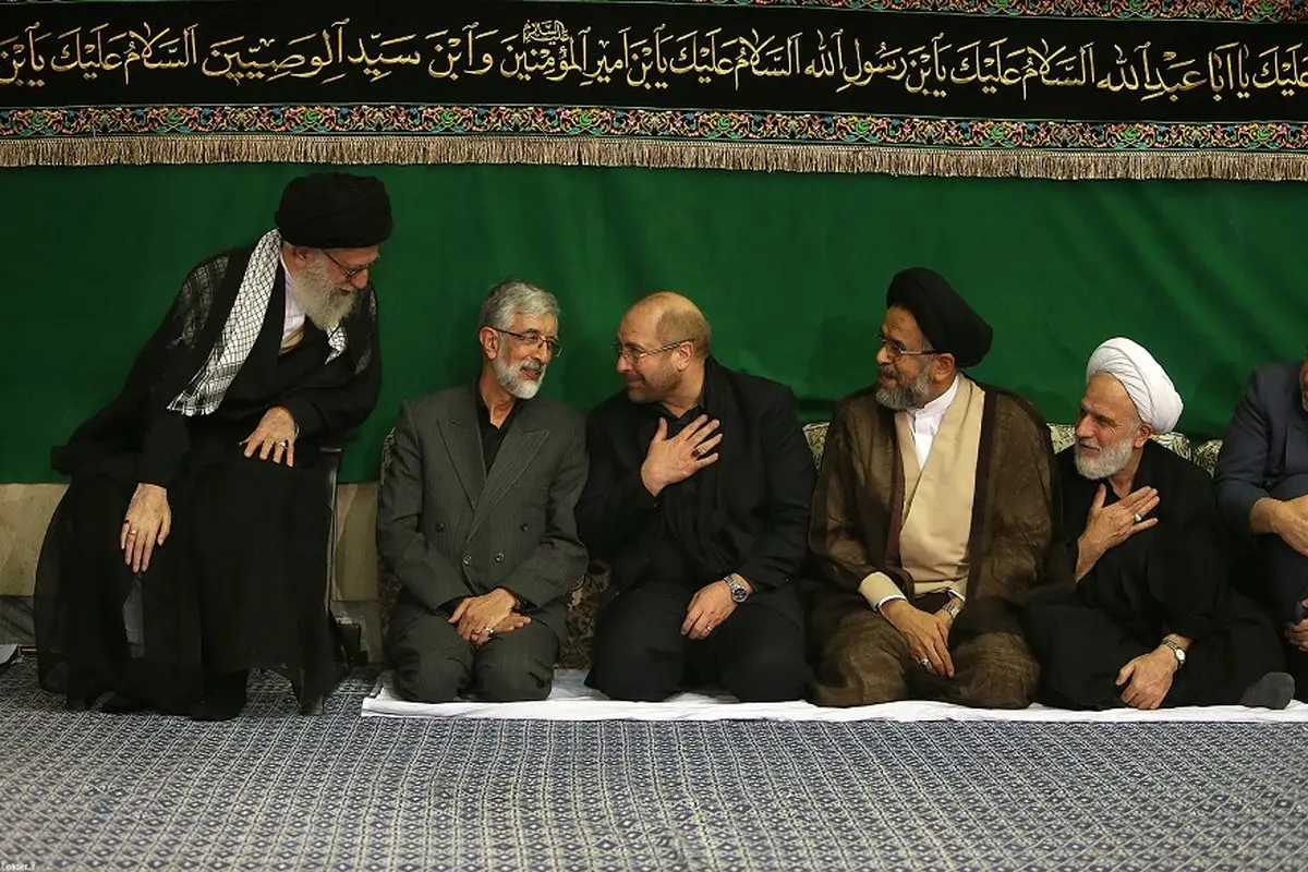 احوالپرسی قالیباف و رهبر انقلاب در حسینیه امام(ره)/عکس