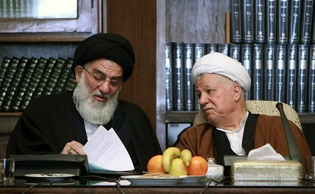 یک «صندلی» ریاست خبرگان و دو آیت‌الله «هاشمی» /نگرانی طیف مصباح از «احساس تکلیف» دوباره آیت‌الله