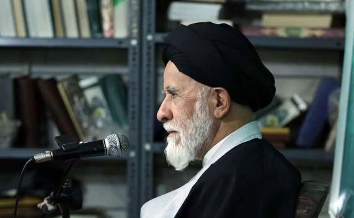 ناصر قوامی: به عارف نصیحت می‌کنم با نامزدی در انتخابات بیش از این با آبروی خودش و اصلاحات بازی نکند/ اصولگرایان می‌خواهند عارف بیاید تا با شکستی سنگین حیثیت اصلاح‌طلبان از بین برود/ خاتمی عاقل‌تر از آن است که از عارف حمایت کند