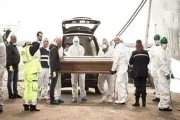 تصاویر تلخ غرق شدن 26 دختر نوجوان در دریای مدیترانه