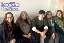 عکس یادگاری سردار آزمون با خاله هایش در روسیه