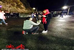 خواستگاری به سبک آمریکایی در بام تهران/عکس