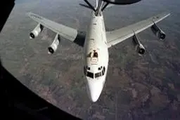 افشاگری یک روزنامه روس: پرواز هواپیمای ردیاب هسته‌ای آمریکا بر فراز پایگاهی در عراق