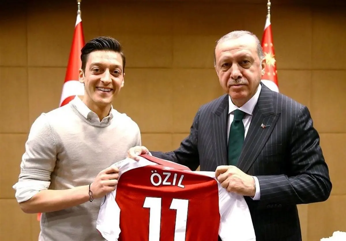 عصبانیت «آنگلا مرکل» از عکس یادگاری بازیکنان تیم فوتبال آلمان با اردوغان