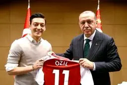 عصبانیت «آنگلا مرکل» از عکس یادگاری بازیکنان تیم فوتبال آلمان با اردوغان