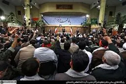 روایت تصوبری از دیدار دست‌اندرکاران راهیان نور با رهبر انقلاب