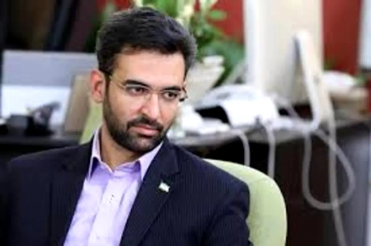 آذری جهرمی: برای فیلتر اینستاگرام به ما فشار می‌آورند