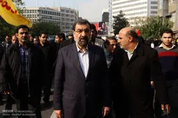 محسن رضایی در راهپیمایی 13 آبان/عکس