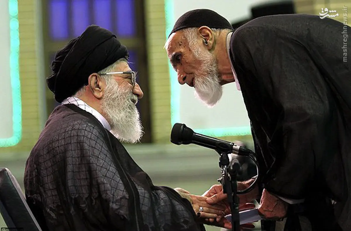 مرحوم آهی پیرغلام اهل‌بیت(ع) در محضر رهبرانقلاب/عکس