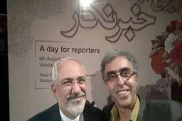 سلفی مجری قندپهلو با ظریف در روز خبرنگار/عکس