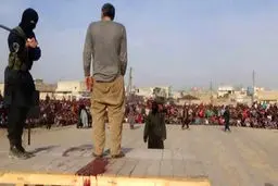 داعش دست یکی از شهروندان را به جرم دزدی قطع کرد/ تصاویر