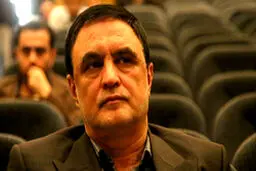 ناصر ایمانی: ظهور جریان سوم بی‌هویت و قدرت‌طلب برای كشور مضر است/ اطاعت محض احزاب از جناح متبوعشان كمكی به روند دموكراسی نمی‌كند