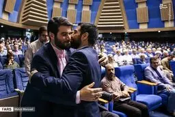 عکس/ بنی‌فاطمه در آغوش میثم مطیعی
