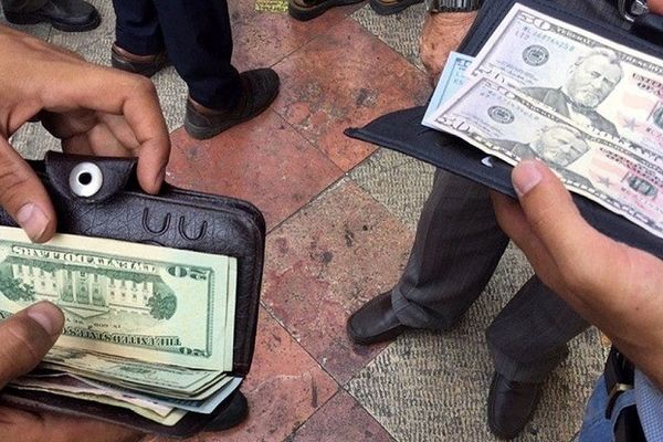 پیش‌بینی جدید دبیرکل کانون صرافان؛ منتظر کاهش قیمت دلار باشید
