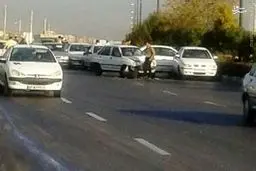 تصادف‌زنجیره‌ای 30خودرو در شیراز +عکس