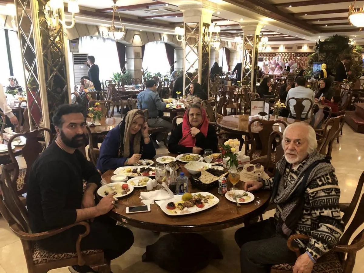 تصویری جدید از دورهمی بهاره رهنما و همسرش