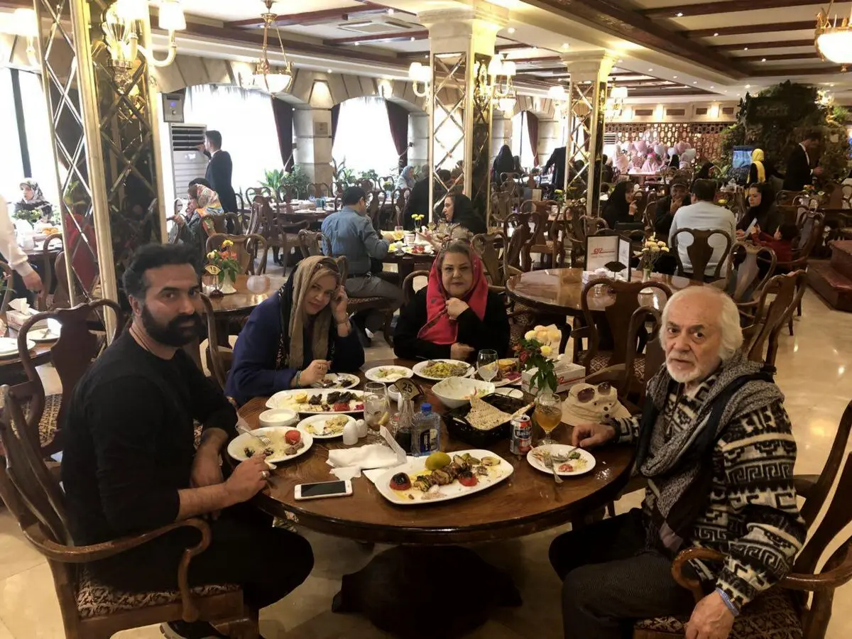 تصویری جدید از دورهمی بهاره رهنما و همسرش