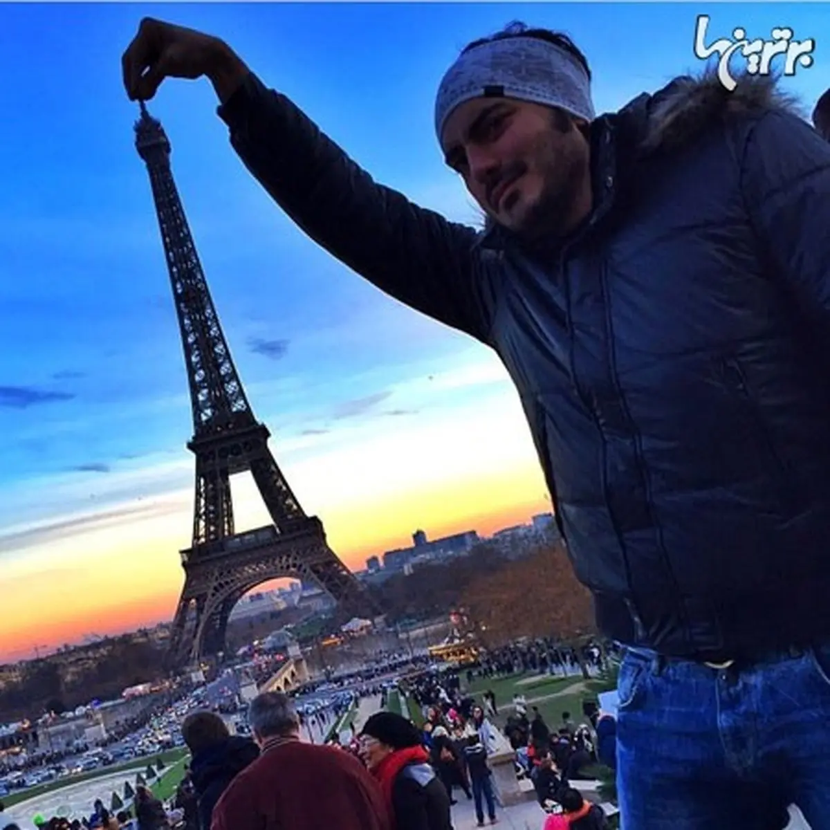 شوخی نیما شاهرخ شاهی با برج ایفل/ عکس