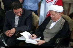 دیدار دست اندرکاران موسسه فرهنگی راسخ با آیت الله هاشمی رفسنجانی/تصاویر