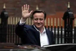 بازگشت کامرون به قدرت/تصاویر