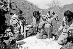 رهبری در منطقه عملیاتی والفجر 10/عکس