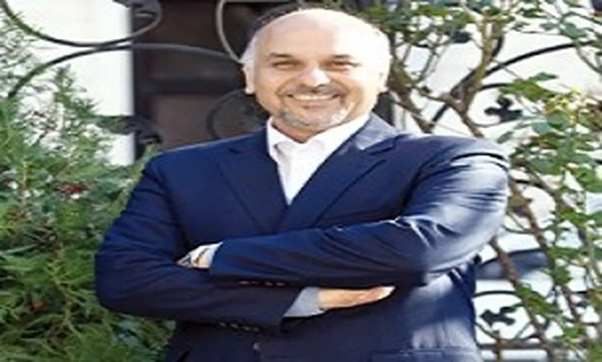 مردی که فقط رنجدیده‌ها را استخدام می‌کند + عکس