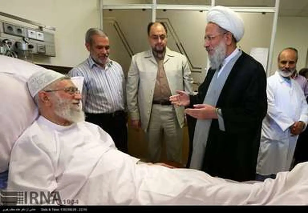 حاشیه های تصویری عیادت مراجع ، علما، نمایندگان ولی فقیه در استانها و مسئولان از رهبر انقلاب