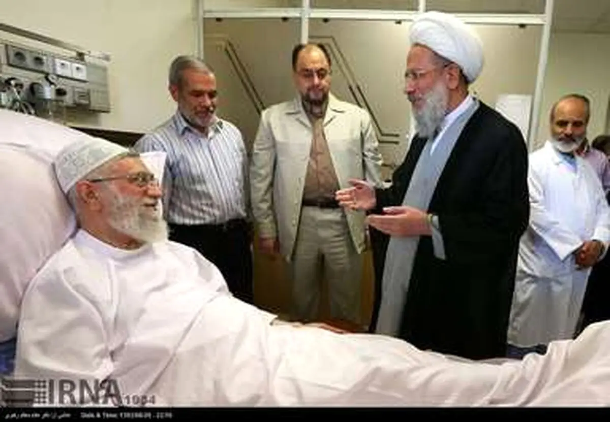 حاشیه های تصویری عیادت مراجع ، علما، نمایندگان ولی فقیه در استانها و مسئولان از رهبر انقلاب