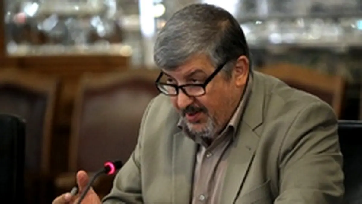 مشاور علی لاریجانی: جبهه پایداری با جریان احمدی نژاد ائتلاف می‌کند/ لاریجانی از اقدامات برخی اصولگرایان خسته شده بود