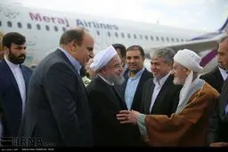 استقبال از روحانی در فرودگاه کرمانشاه/تصاویر