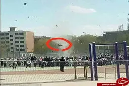 طوفان دانش‌آموز را در آسمان معلق کرد + تصاویر