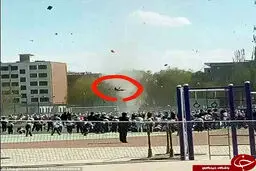 طوفان دانش‌آموز را در آسمان معلق کرد + تصاویر
