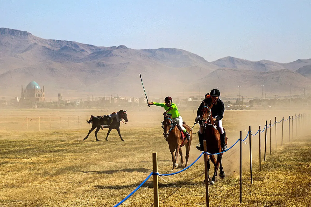 مسابقات کورس اسب دوانی در «سلطانیه»