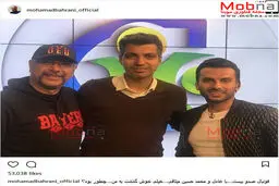 عکس یادگاری گوینده جناب خان به همراه فردوسی پور/ عکس
