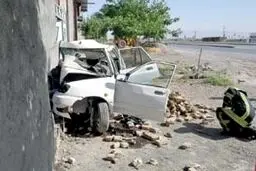 آخر و عاقبت برخورد پراید با دیوار/تصویر